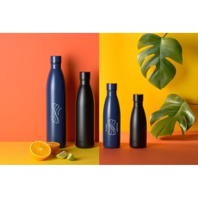 Garrafa Térmica Em Aço Inox 90% Reciclado Com Parede Dupla, Isolada A Vácuo Com Acabamento Em Mate (520 mL) Garrafa Térmica Em Aço Inox 90% Reciclado Com Parede Dupla, Isolada A Vácuo Com Acabamento Em Mate (520 mL)