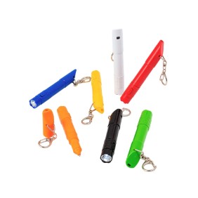 Caneta Plástica com Lanterna e Apito Caneta Plástica com Lanterna e Apito
